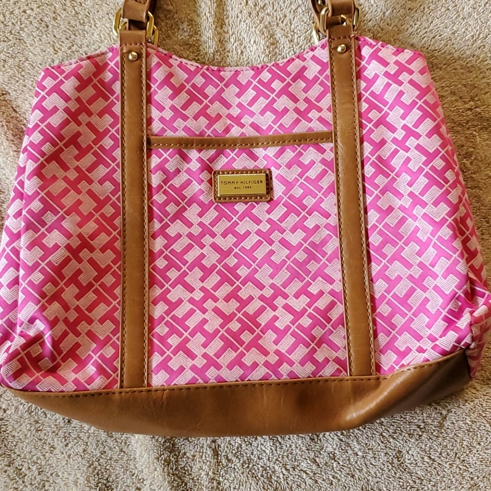 Tommy Hilfiger purse 👛